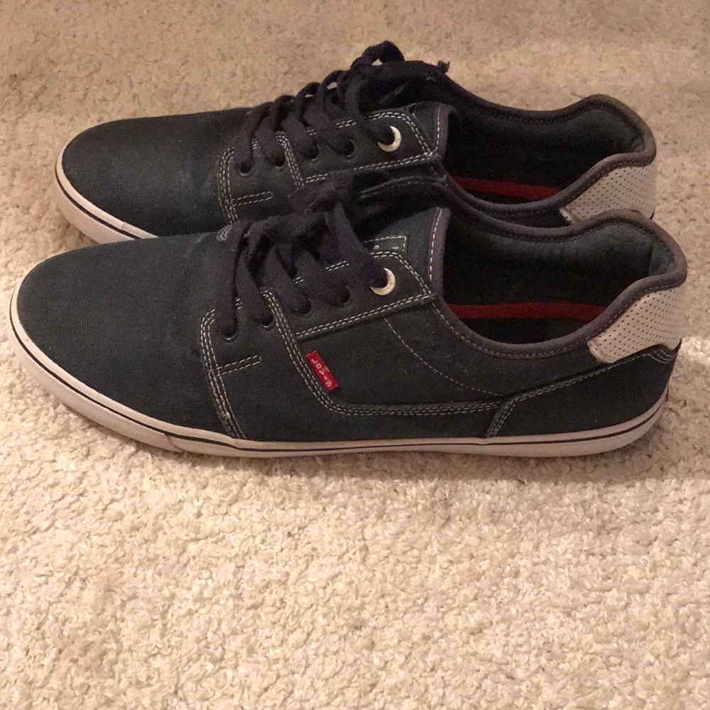 Dark blue Levi’s